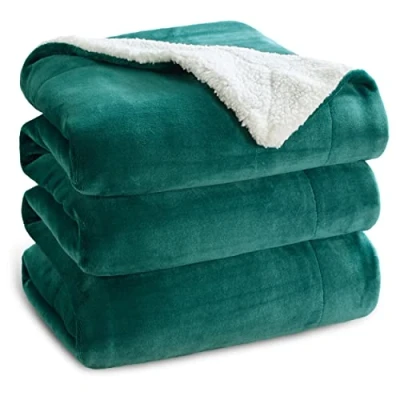 Abbildung von BEDSURE Decke Sofa Kuscheldecke Grün warm Sherpa Sofaüberwurf groß, Dicke Sofadecke Couchdecke, 220x240 cm XXL Wohndecke für Couch