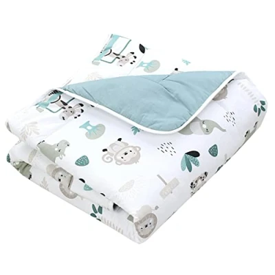 Abbildung von TupTam Baby Spielmatte Kinder Große Spieldecke Gepolstert XXL Krabbeldecke 120 x cm Babyzimmer Schlafteppich, Farbe: Zoo Grün
