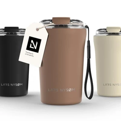 Abbildung von LARS NYSØM Thermo Kaffeebecher to go mit Trageschlaufe &amp; Tritan Deckel Travel Mug 0,38 Liter Isolierung Auslaufsicherer Edelstahl Thermobecher für Café Tee (Mocha Brown, 380ml)