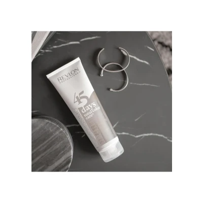 Abbildung von REVLONISSIMO 45 Days Total Color Care Conditioning Shampoo &quot;STUNNING HIGHLIGHTS&quot;, 275 ml, Farbschutzshampoo für hellblondes, gesträhntes &amp; weißes Haar, Pflegeshampoo intensive Farbe