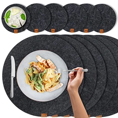 Abbildung von Miqio® Filz und Leder Design Platzsets (Rund) Set mit 6 waschbaren Premium Tischsets 37 cm Getränkeuntersetzern (Graumeliert)…