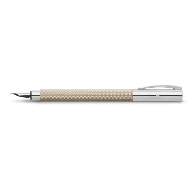 Abbildung von FABER CASTELL 149620 Füller Ambition OpArt White Sand, Federbreite M, inkl. Geschenkverpackung
