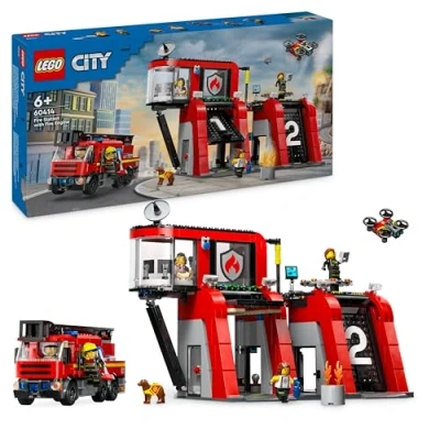 Abbildung von Lego City Feuerwehrstation mit Drehleiterfahrzeug, Feuerwehr Spielzeug Feuerwache und Feuerwehrauto, Geburtstagsgeschenk für Kinder ab 6 Jahren, Set Hund 5 Minifiguren 60414