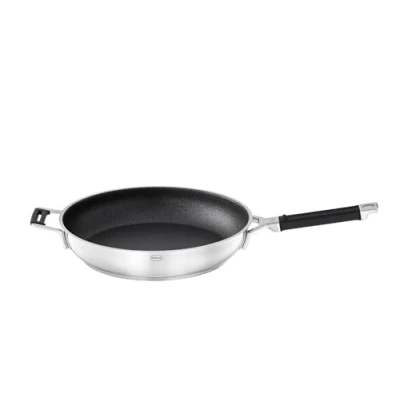 Abbildung von RÖSLE SILENCE PRO Bratpfanne, Pfanne mit kratzfester Premium Antihaftversiegelung ProResist, Silikongriff, 32 cm, Edelstahl 18/10, induktionsgeeignet, spülmaschinengeeignet, Silberfarben/Schwarz