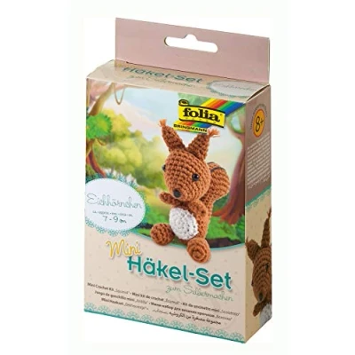 Abbildung von folia 23909 Mini Häkelset Eichhörnchen, Komplettset zur Erstellung von einem selbst gehäkelten niedlichen ca. 7 9 cm groß, für Kinder ab 8 Jahren und Erwachsene, als Geschenk