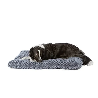 Abbildung von Amazon Basics Maschinenwaschbar Hundebett für Große Hunde Waschbar und Strapazierfähig, 102 x 69 9 cm, Graue Wirbel