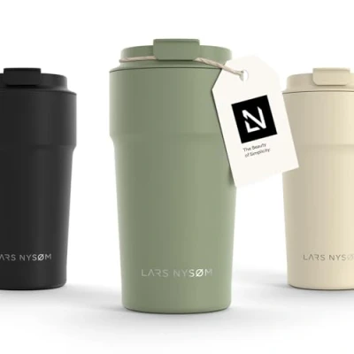 Abbildung von LARS NYSØM Thermo Kaffeebecher to go 500ml Travel Mug 0,5 Liter mit Isolierung Auslaufsicherer Edelstahl Thermobecher für Kaffee und Tee unterwegs Teebecher (Sage Green, 500ml)