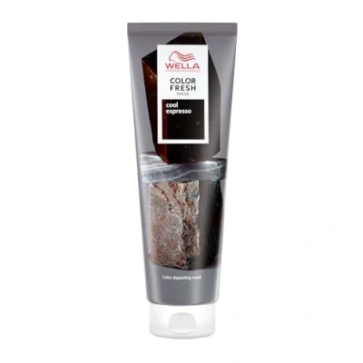 Abbildung von Wella Professionals Color Fresh Mask Cool Espresso Haarkur zum Beleben und Verändern der Haarfarbe pflegende Tönung mit Avocadoöl für dunkles schwarzes Haar 150 ml