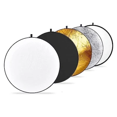 Abbildung von NEEWER 110cm Lichtreflektor Diffusor 5 in 1 Faltbare Multi Disc mit Tasche Durchscheinend, Silber, Gold, Weiß und Schwarz, Fotoreflektor für Studio Fotografie Beleuchtung im Freien, RF 110