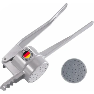 Abbildung von Westmark Spätzle /Kartoffelpresse, Traditionelle Lochung für wie Handgemacht, Aluminiumdruckguss, Länge: 41 cm, Spätzlechef, Silber, 61202260
