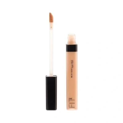 Abbildung von Maybelline Fit Me! Concealer Nr. 10 Light, flüssiger Concealer, kaschiert Hautunebenheiten, hellt dunkle Stellen im Gesicht auf, für wache Augen und einen makellosen Teint, 6,8 ml