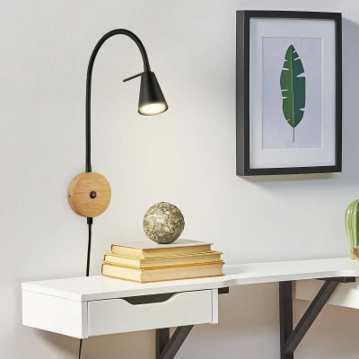 Abbildung von BRILONER Leselampe, Wandleuchte Innen, LED Lampe, Wandlampe Schwenkbar, Schalter, Steckdosenlampe, Schwarz Holz, FSC