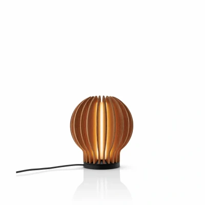 Abbildung von EVA Solo LED Akku Tischlampe Radiant, Holz hell, Ø 14cm, USB