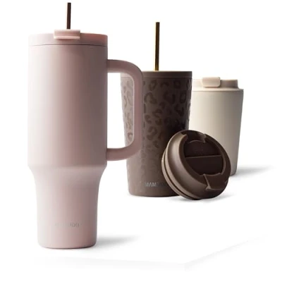 Abbildung von MAMEIDO Thermobecher mit Strohhalm &amp; Henkel 1200ml, Trinkbecher Deckel und aus Edelstahl doppelwandig isoliert, auslaufsicher (Blush Kissed, 1,2l)