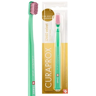 Abbildung von Curaprox CS 12460 Velvet Zahnbürste Ultra Soft Handzahnbürste für Erwachsene mit Super CUREN Borsten Hellgrün Rosa