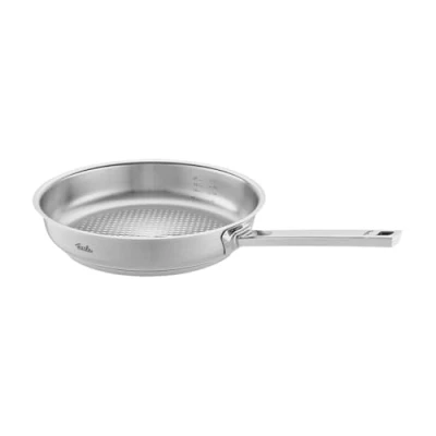 Abbildung von Fissler Original Profi Collection / Edelstahl Pfanne (Ø 24 cm) Stielpfanne mit Innen Skala, novogrill Bratfläche Induktion Silber