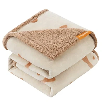Abbildung von Feandrea wasserdichte Hundedecke, Sherpa Fleece Haustier Decke für mittelgroße und große Hunde, Katzen, 152 x 127 cm, XL, maschinenwaschbar, beidseitiger Sofabezug Schutz, beige PPB060K01