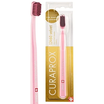 Abbildung von Curaprox CS 12460 Velvet Zahnbürste Ultra Soft Handzahnbürste für Erwachsene mit Super CUREN Borsten Rosa Fuchsienrot