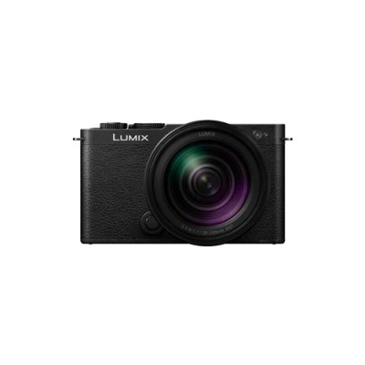 Abbildung von Panasonic Lumix DC S9HE K Spiegellose Vollformatkamera, Open Gate Vlogging, 24,2 MP, 6K/4K, 779 Punkt PDAF, Bildstabilisierung, LUT, 180 Flexibler Monitor, 5 GHz WLAN, Schwarz, 28 200 mm Objektiv