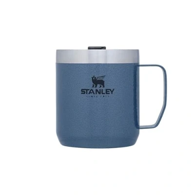 Abbildung von Stanley Classic Legendary Camp Mug Thermobecher 354 ml Hält 1.5 Stunden Heiß 3 Kalt BPA Frei Spülmaschinenfest Edelstahl Kaffeebecher To Go Hammertone Lake