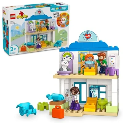 Abbildung von LEGO DUPLO Town Erster Arztbesuch, Bauspielzeug, Spielset zur Förderung der Feinmotorik, Geschenk für Kleinkinder ab 2 Jahren, Lernspielzeug, Rollenspiele im Krankenhaus 10449