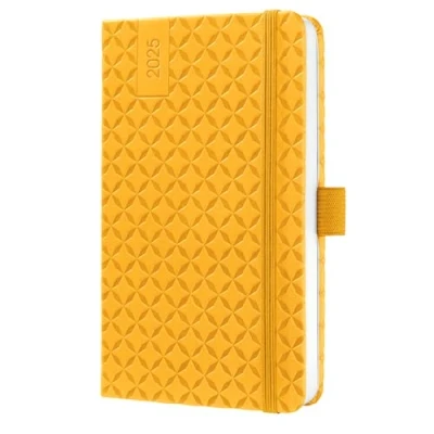 Abbildung von SIGEL J5116 Wochenkalender Jolie 2025, ca. A6, gelb, Hardcover, Gummiband, Stiftschlaufe, Einstecktasche, 174 Seiten, vegan, aus nachhaltigem Papier, Terminplaner
