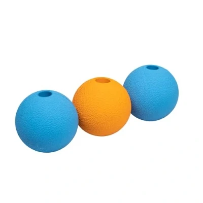 Abbildung von Amazon Basics Supreme Gummibälle zum Spielen für Hunde, 6.4 cm (3 Stück), Blau, Orange