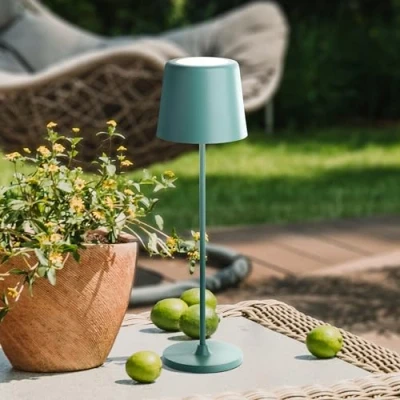 Abbildung von Lightbox LED Tischlampe für Innen &amp; Außen 37 cm / 23 Höhe, Ø 10 eisberg grüne Outdoor Tischleuchte mit Touch Dimmer mobil/kabellos/portable per USB aufladbar/Akku 310lm 3000K