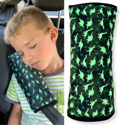 Abbildung von HECKBO Auto Schlafkissen für Kinder Mädchen Jungen Dinosaurier Dino maschinenwaschbar kuschelweich Gurtkissen, Gurtschoner, Gurtschutz Sitzerhöhung, Kissen, Reisekissen, Urlaub