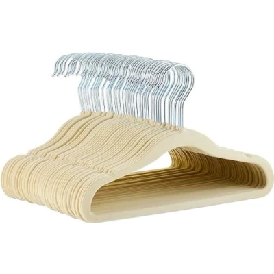 Abbildung von Amazon Basics Kinder Kleiderbügel aus Samt, rutschfeste für Babys und Kleinkinder, 29 cm, 50er Pack, Beige
