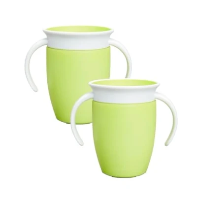 Abbildung von Munchkin Miracle 360 6+ Monate 7oz Baby Trinklernbecher (2er Pack), für Kleinkinder, Trainerbecher, BPA frei, auslaufsicher, spülmaschinenfest, Grun/Grun