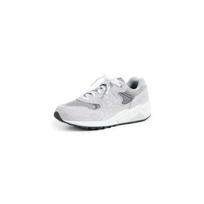 Abbildung von New Balance 580 Unisex Sneaker low grey/silvercoloured, Größe: 41.5, Grey/silver coloured Leder und textil