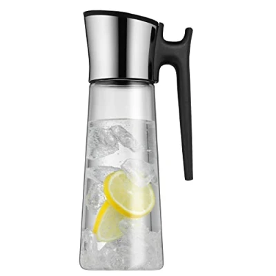 Abbildung von WMF Basic Wasserkaraffe mit Griff 1,5 Liter, Glaskaraffe Deckel l, Silikondeckel, Closeup Verschluss