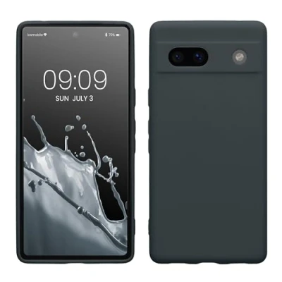 Abbildung von kwmobile Handyhülle kompatibel mit Google Pixel 7a Hülle Handy Case aus weichem Silikon in Heidelbeerblau