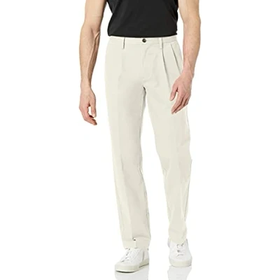 Abbildung von Amazon Essentials Herren Knitterfreie Chinohose mit klassischer Passform und Bügelfalte (erhältlich in Big &amp; Tall), Stone, 32W / 30L