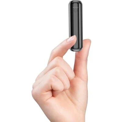 Abbildung von Mini Power Bank 5000mAh Powerbank Klein Aber Stark Kompakter Slim Externer Akku mit 2.4A Output Tragbares Handy Ladegerät für iPhone Samsung Galaxy und mehr (Schwarz)