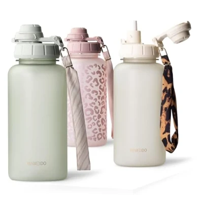 Abbildung von MAMEIDO Trinkflasche 1l mit Strohhalm &amp; Zeitmarkierung als Trinkerinnerung, Wasserflasche auslaufsicher, Sportflasche BPA frei, Gym Water Bottle, Flasche aus Tritan (Desert Sage, 1000ml)