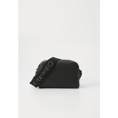 Abbildung von Calvin Klein Jeans Ultralight Camera Umhängetasche, Damen, Größe: One Size, Black
