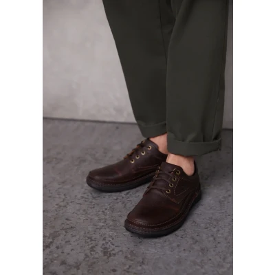 Abbildung von Clarks Nature Three Sportlicher Schnürer, Herren, Größe: 41, Mahagony Schuhe