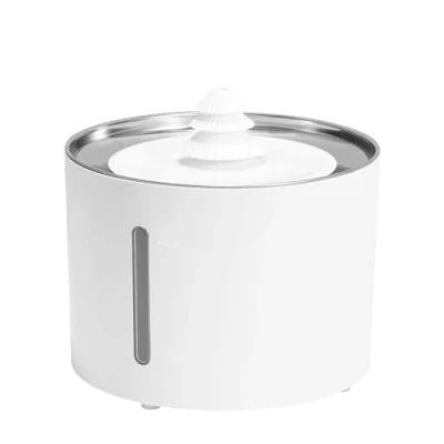 Abbildung von Amazon Basics Trinkbrunnen für Haustiere, Kleintiertränke, Hundetränke, Edelstahl, 3 L, mit Kohlefiltern, Weiß