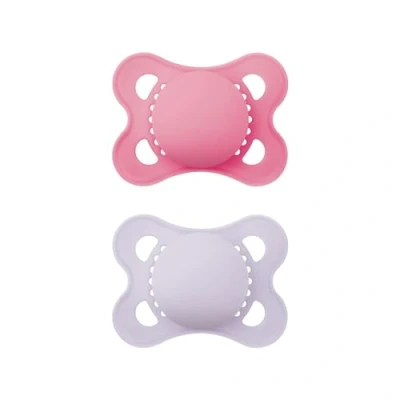 Abbildung von MAM Original Schnuller im 2er Set, zahnfreundlicher Baby aus nachhaltigen &amp; bio erneuerbaren Materialien, Sauger SkinSoft Silikon, mit Schnullerbox, 0 6 Monate, pink/lila