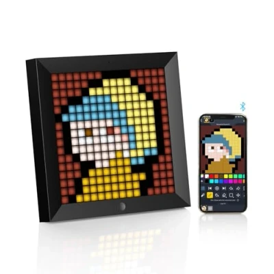 Abbildung von Divoom Pixoo Pixel Art Digitaler Bilderrahmen, Programmierbares 16 * RGB LED Panel, Smart Clock mit Social Media Benachrichtigung, 7.18 Zoll Home Dekor Kalender Uhr, Gaming Gadgets (Schwarz)