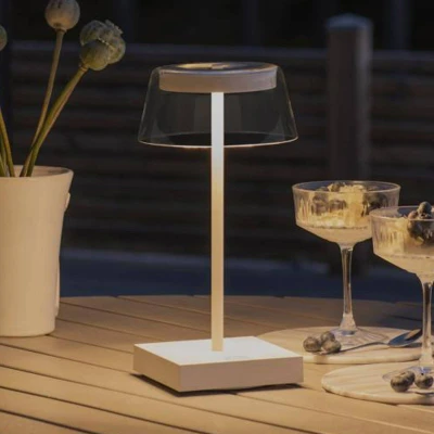 Abbildung von Konstsmide Designer Tischleuchte Scilla weiß Indoor/Outdoor USB/Akku 7816 250, 11 cm (L)/11 (B)/27 (H)