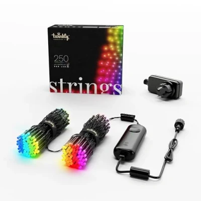 Abbildung von Twinkly Strings 250 LED RGB, Lichterkette für Draußen und Drinnen, Smarte Lichter, Kompatibel mit HomeKit, Alexa Google Home, Gaming IP44, App Steuerung, Schwarzes Kabel, 20m