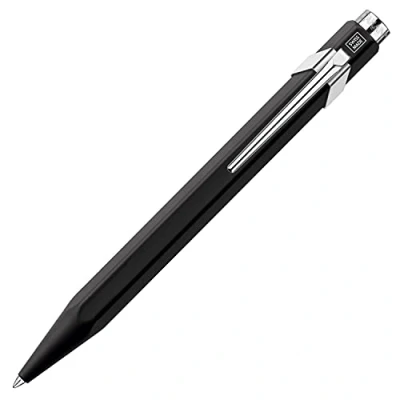 Abbildung von Caran d&#039;Ache Kugelschreiber 849 Classic Line Schwarz lackiert Strichstärke: M, Schriftfarbe: Schwarz, Länge: 13 cm, 0846.009