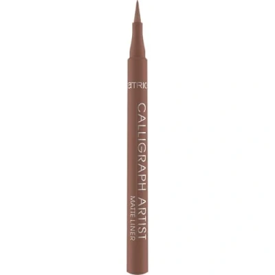 Abbildung von Catrice Calligraph Artist Matte Liner, Eyeliner, Nr. 010, Braun, sofortiges Ergebnis, farbintensiv, matt, vegan, ohne Mikroplastikpartikel, Nanopartikel frei, Parfüm, 1er Pack (1.1ml)