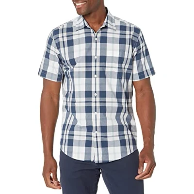 Abbildung von Amazon Essentials Herren Kurzärmeliges Hemd aus Popeline, Normale Passform, Marineblau Weiß Großes Karo, XL