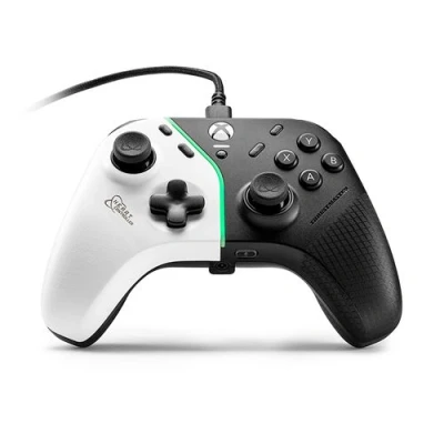Abbildung von Thrustmaster HEART CONTROLLER, Hall Effekt Gamepad mit H.E.A.R.T. Anti Drift Technologie für Xbox Series XS und PC