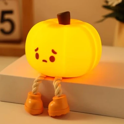 Abbildung von YISUN Kürbis Nachtlicht Kinder Erwachsener SilikonNachtlicht Baby Touch Stilllicht Dimmbar, Led Nachtlicht, Aufladbar Nachtlampe, Handyhalter Licht für Weihnachten Geschenke Schlafzimmer Camping Büro