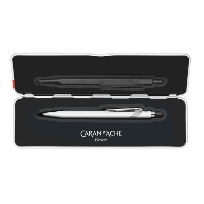 Abbildung von Caran d&#039;Ache Kugelschreiber 849 POPLINE Weiß mit Etui, 1 stück (1er Pack)